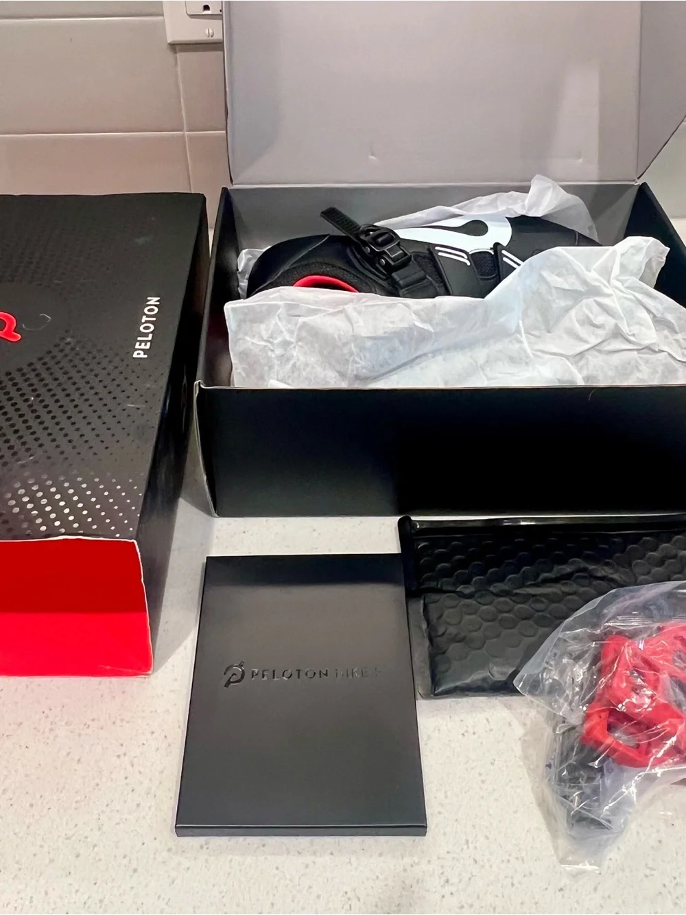 Peloton Cycle Shoes 43 NWT